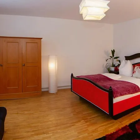 Zur Post Hotel *